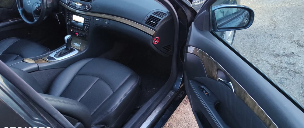 Mercedes-Benz Klasa E cena 12500 przebieg: 329500, rok produkcji 2002 z Słupsk małe 106